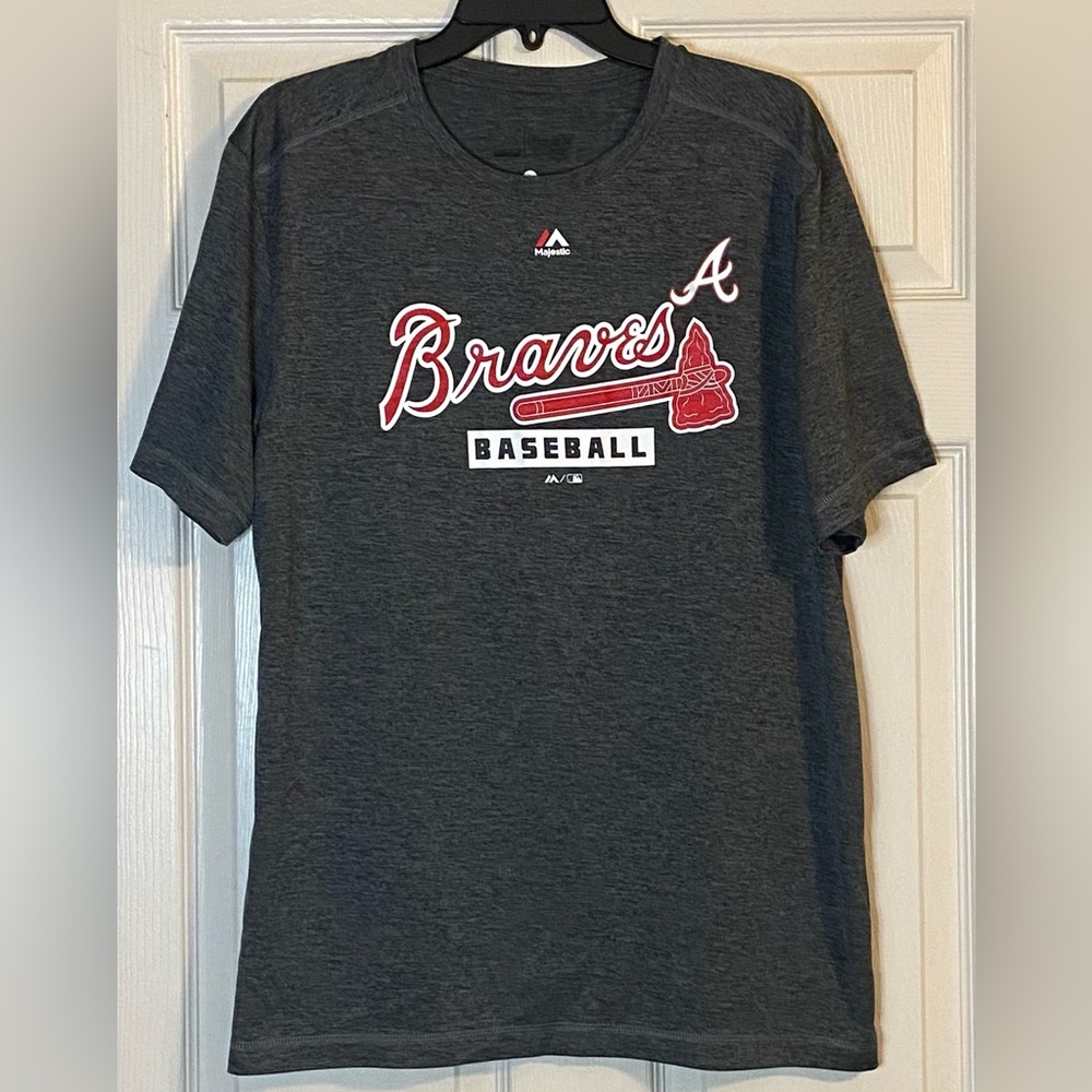 Atlanta Braves Baseball Majestic Men’s Dark Heather Grey Short Sleeve. Size L.